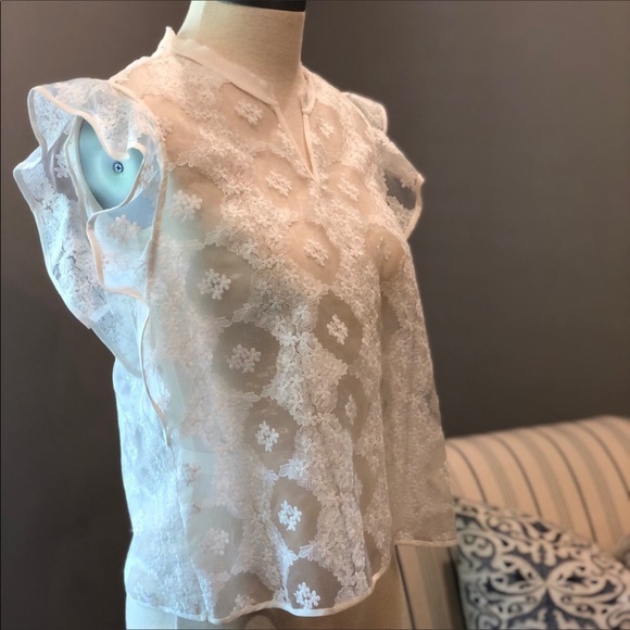 Beautiful Ivory Lace Sandro Blouse - approximately a size 6 - Picture 2 of 11